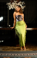 Load image into Gallery viewer, Ruffled fringe Skirt
